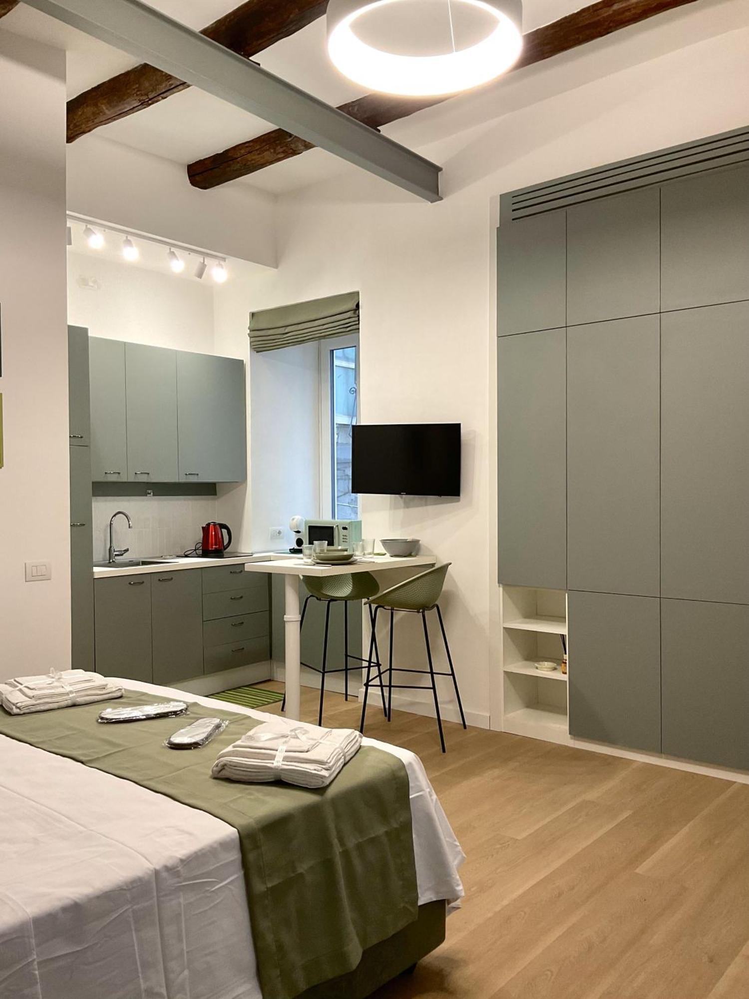 Teo A Toledo Apartment Наполи Екстериор снимка